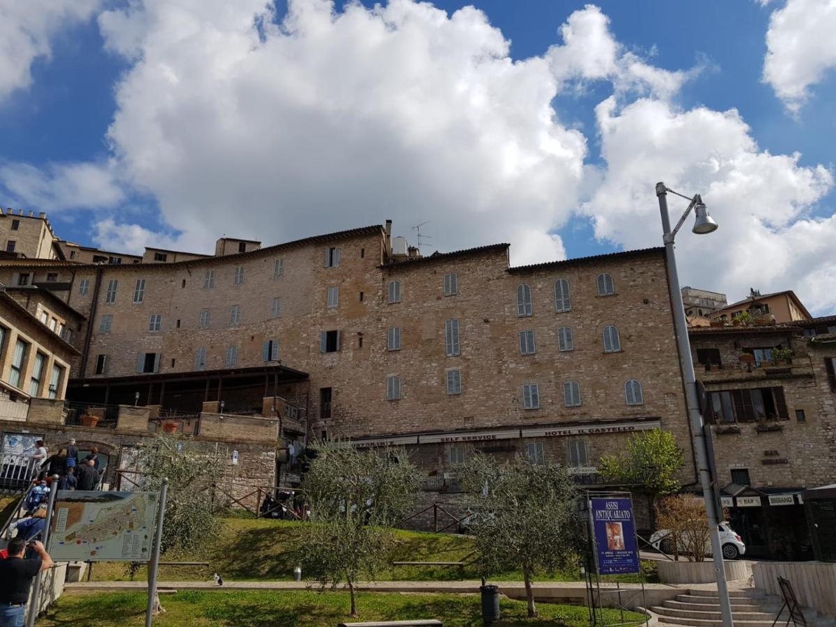 Hotel Il Castello Assisi Exterior foto