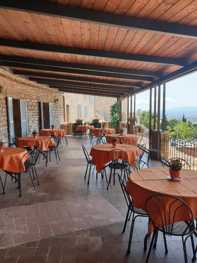 Hotel Il Castello Assisi Exterior foto